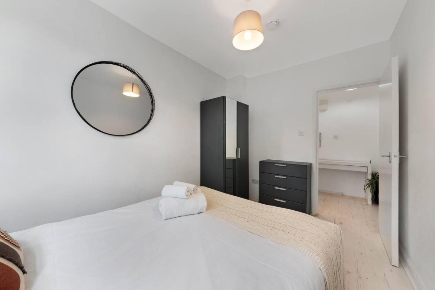 2 Bed Apartment- Finsbury Park Station B Лондон Экстерьер фото