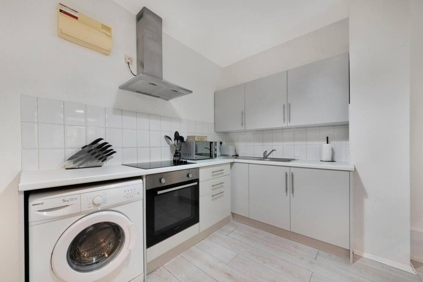2 Bed Apartment- Finsbury Park Station B Лондон Экстерьер фото